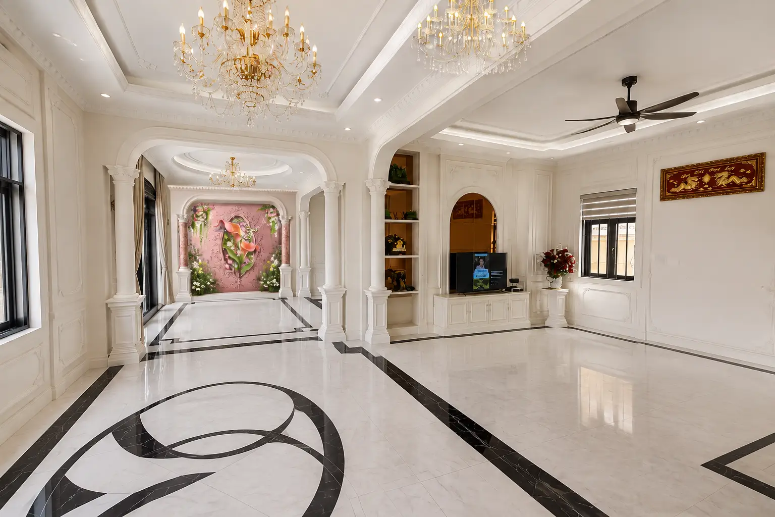 Hiện trạng — sảnh biệt thự