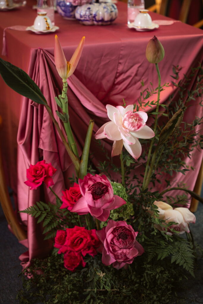 Hồng Môn Hoa Viên 27 batch trang tri le gia tien hong mon hoa vien white wedding 24