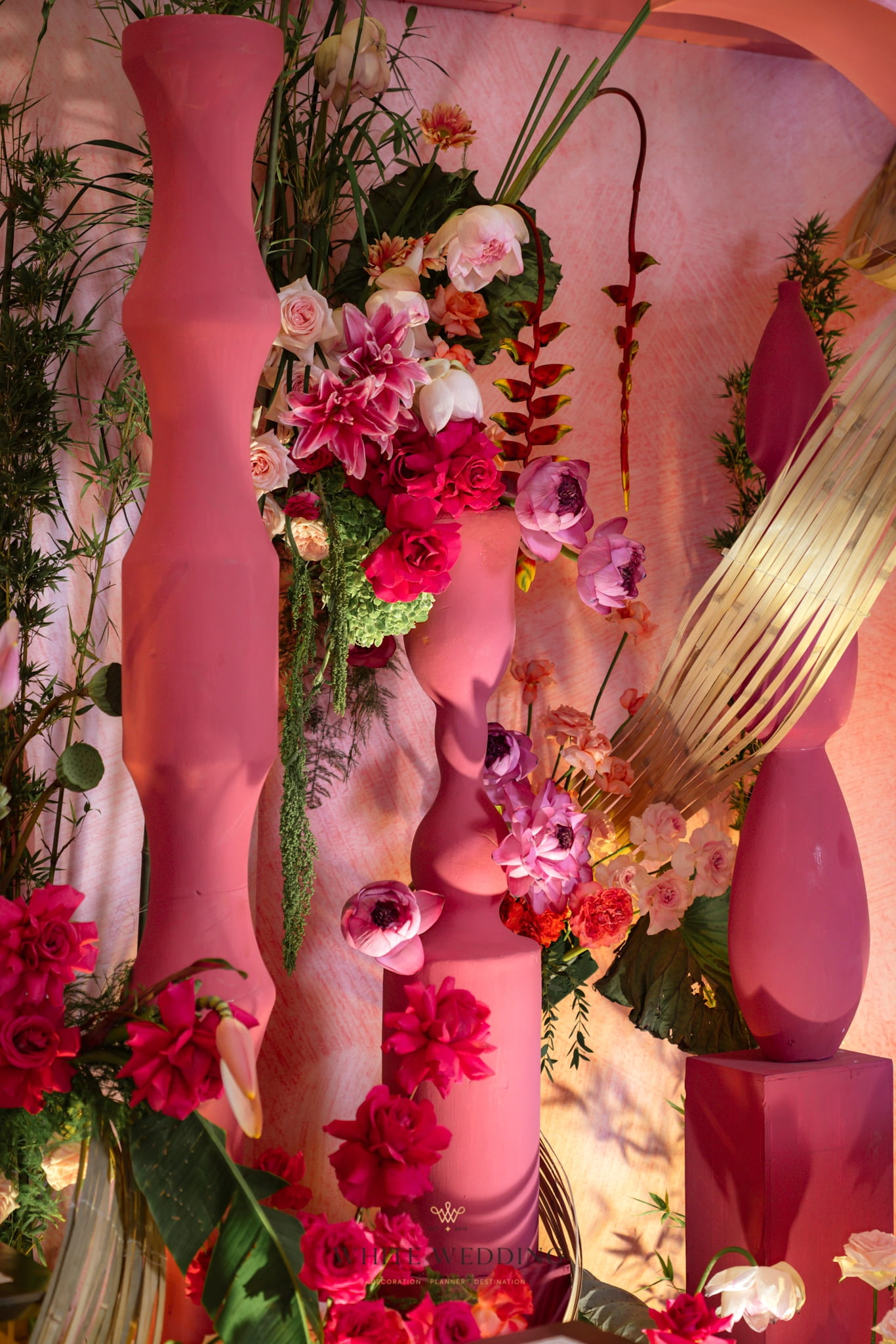 Hồng Môn Hoa Viên 14 batch trang tri le gia tien hong mon hoa vien white wedding 36