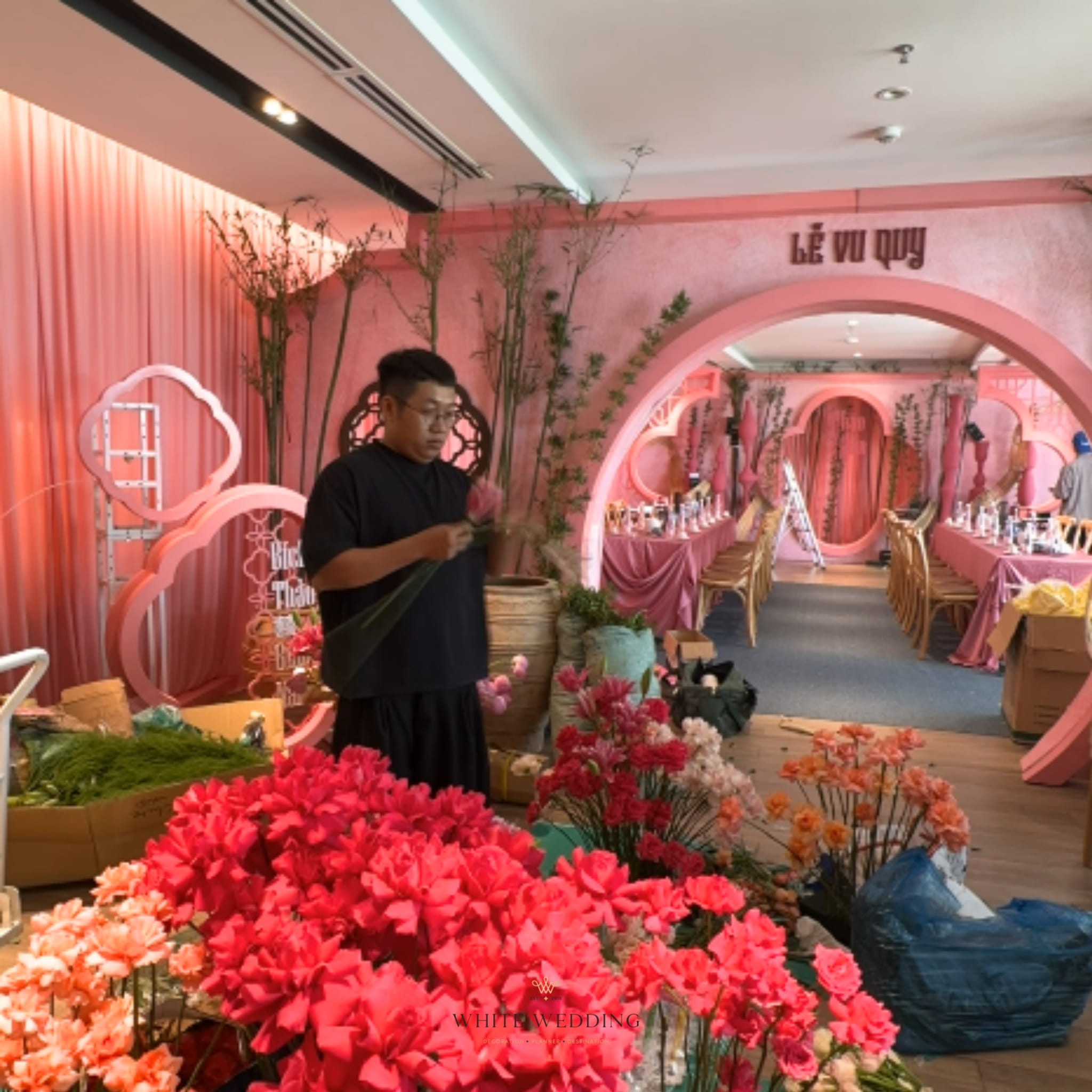 Hồng Môn Hoa Viên 8 batch trang tri le gia tien hong mon hoa vien white wedding 5