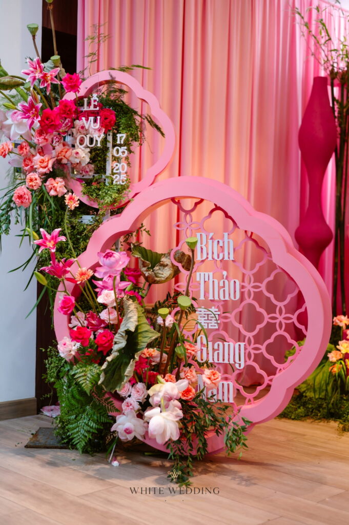 Hồng Môn Hoa Viên 19 batch trang tri le gia tien hong mon hoa vien white wedding 6 2