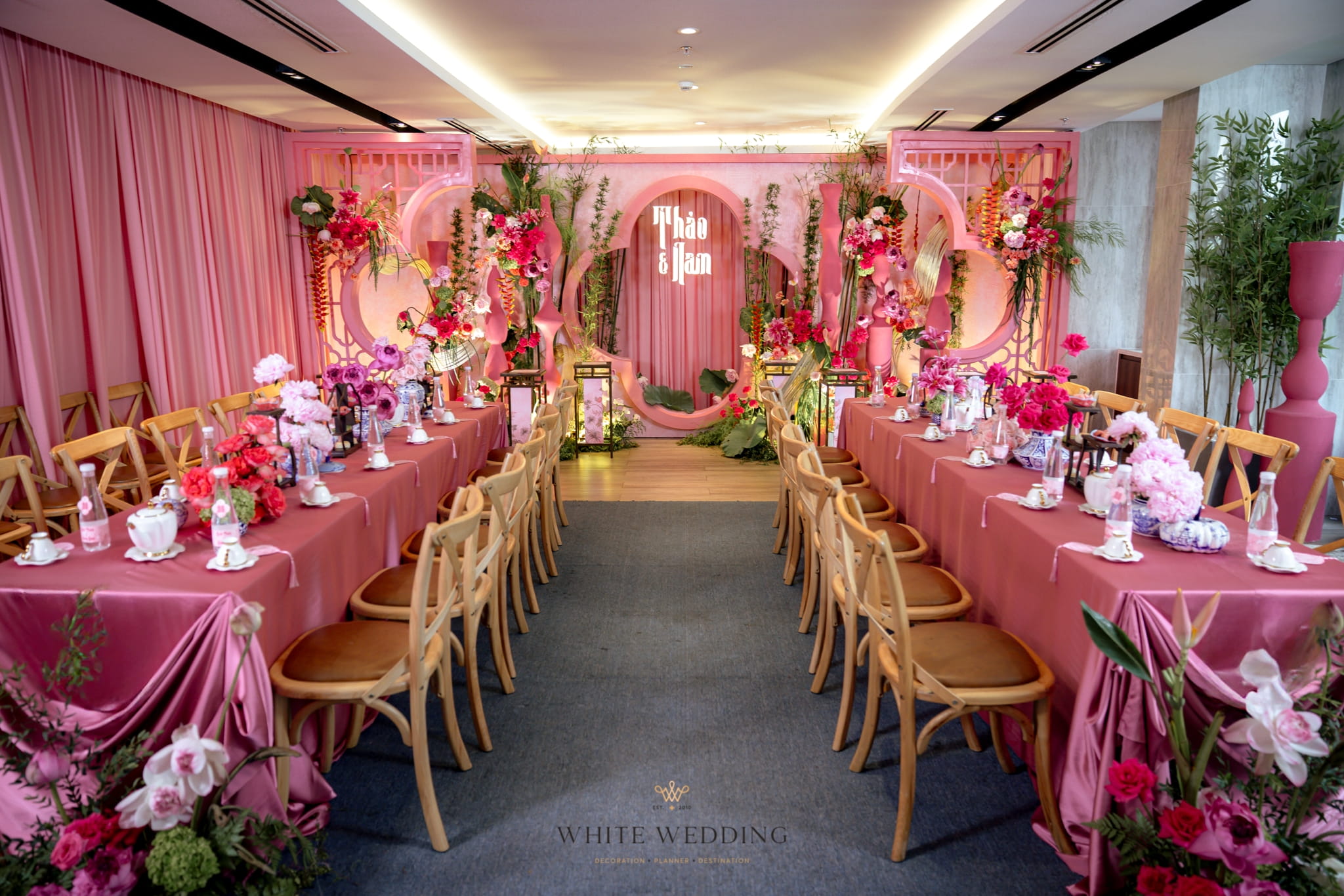 Hồng Môn Hoa Viên 17 batch trang tri le gia tien hong mon hoa vien white wedding 9 1
