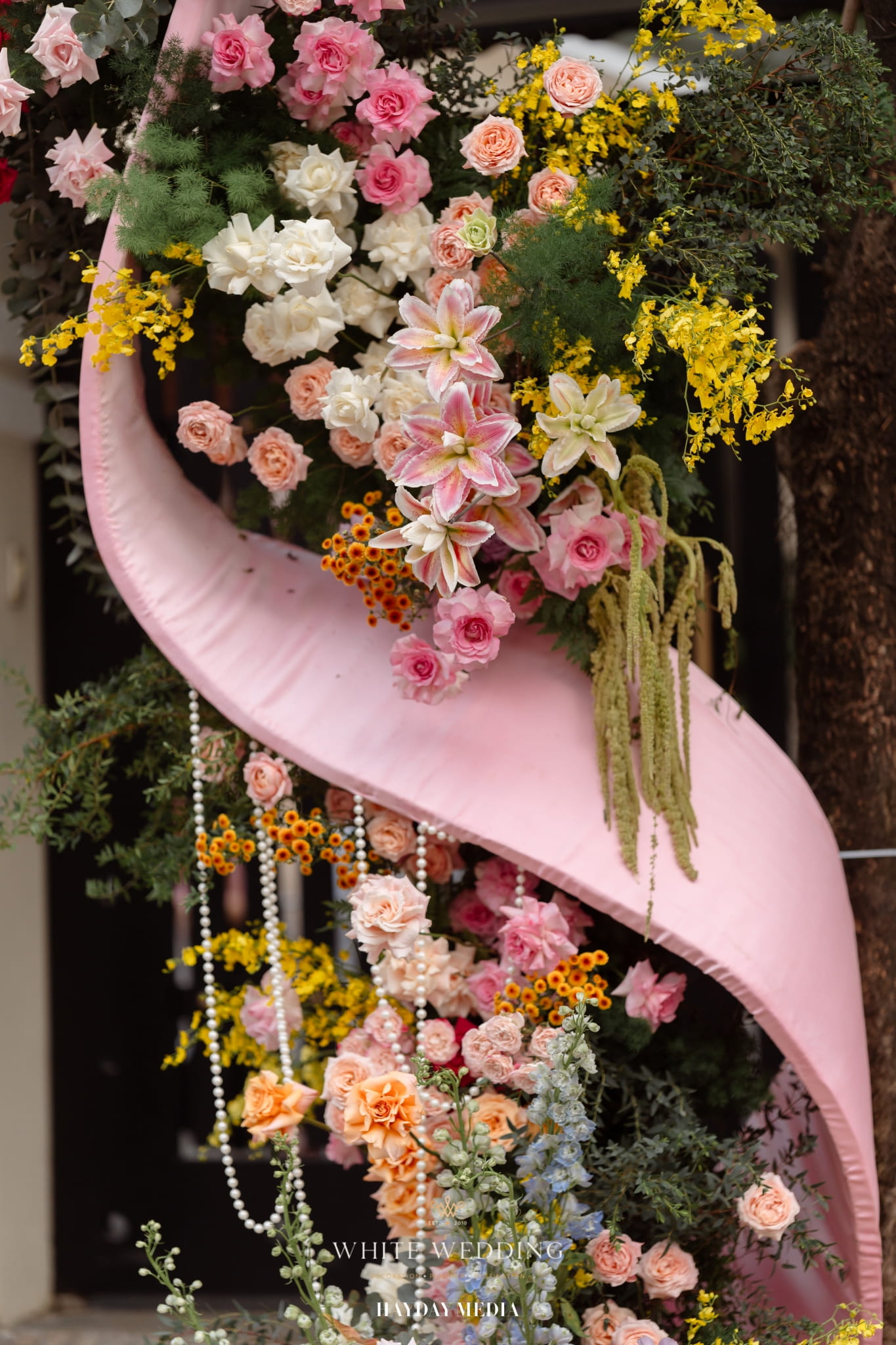 batch trang tri le gia tien no va meo white wedding 11 1