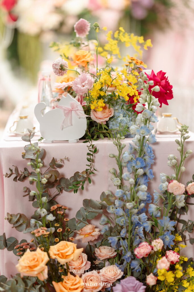 batch trang tri le gia tien no va meo white wedding 16 1