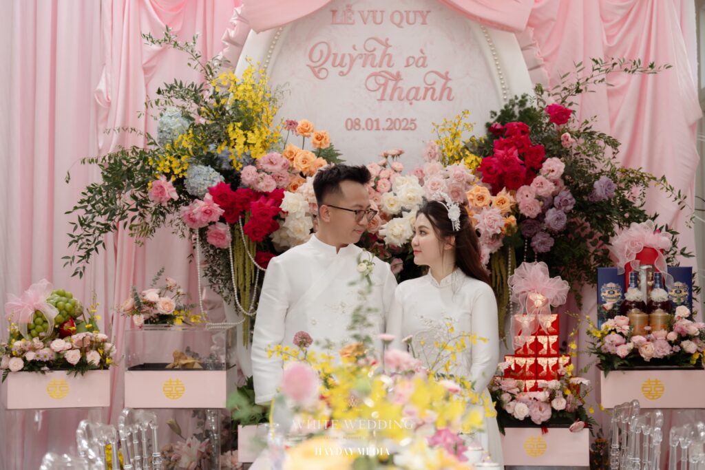 batch trang tri le gia tien no va meo white wedding 7 1