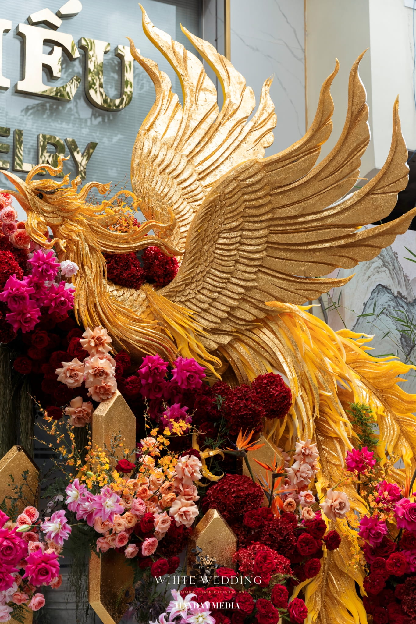 batch trang tri le gia tien song phung chau nguyet white wedding 11 1