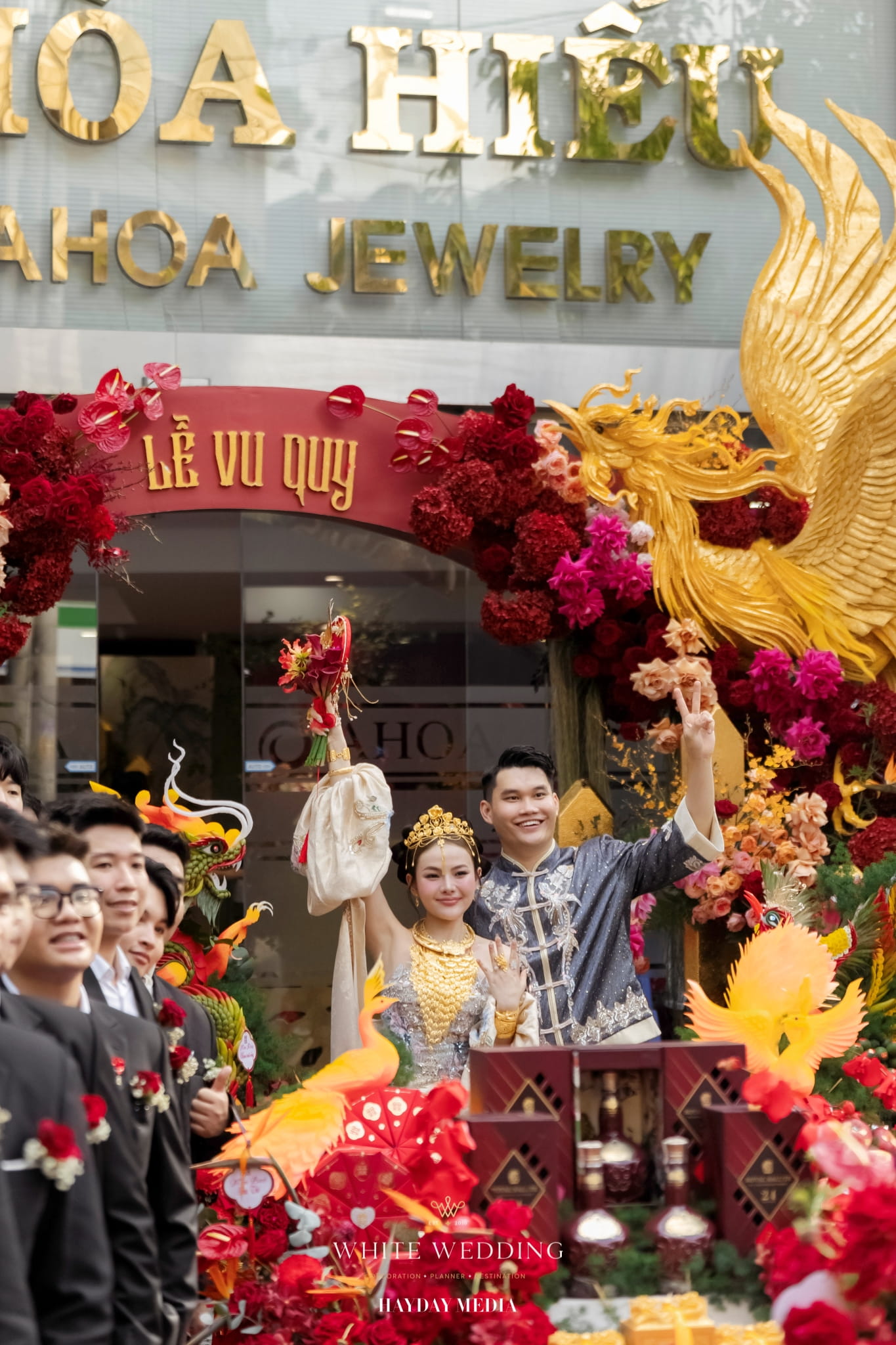 batch trang tri le gia tien song phung chau nguyet white wedding 34 1