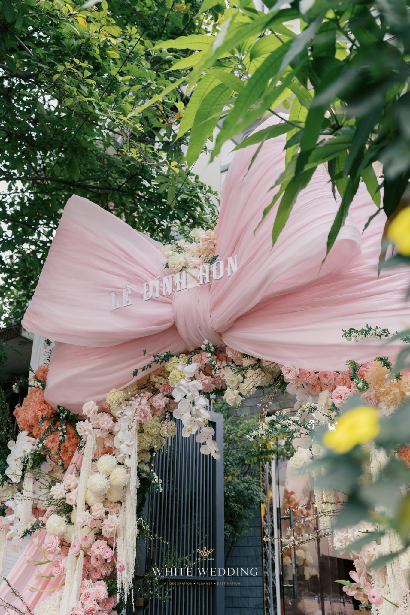 Fleur Ribbon 13 trang tri le dinh hon fleur ribbon white wedding 3 2