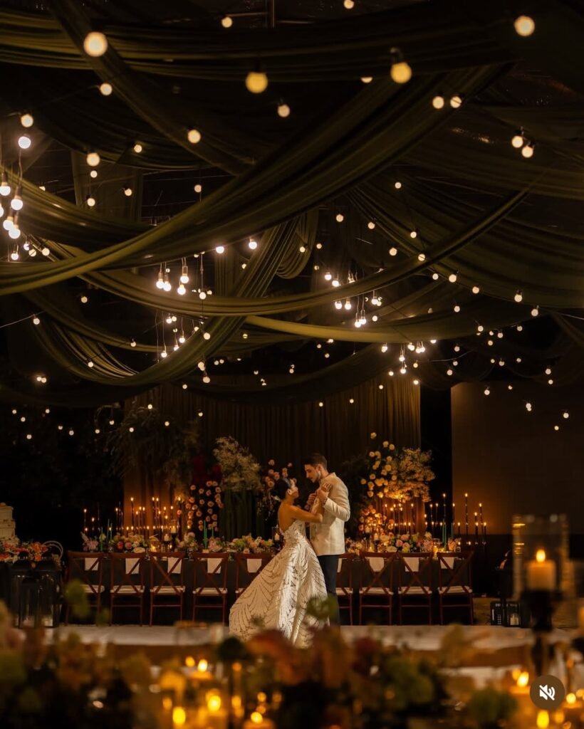 Các Hạng Mục Trang Trí Tiệc Cưới: Chi Tiết Từng Hạng Mục & Báo Giá 17 ban tiec cuoi white wedding1