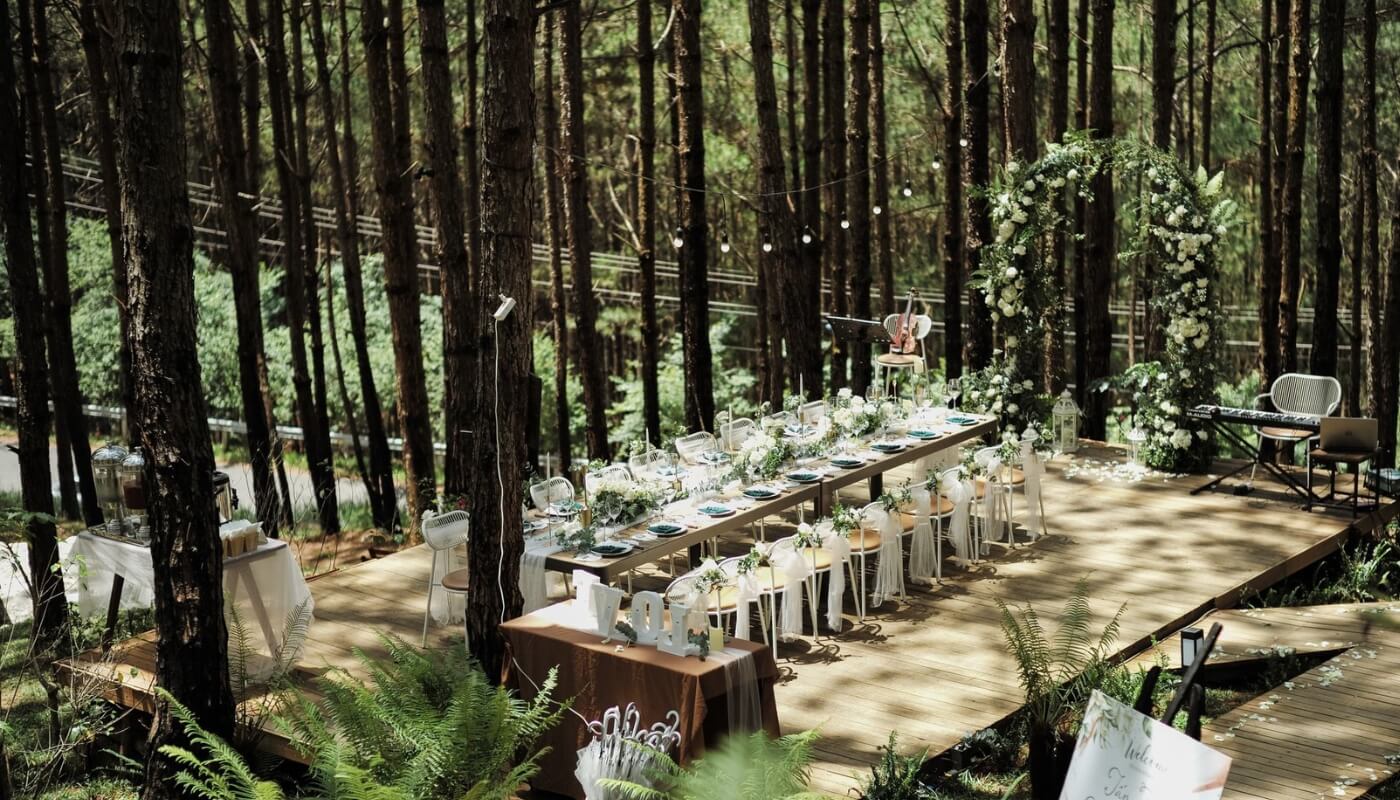 Destination Wedding Tại Việt Nam: Hướng Dẫn Tổ Chức & Top Địa Điểm 1 destination-wedding-viet-nam-white-wedding