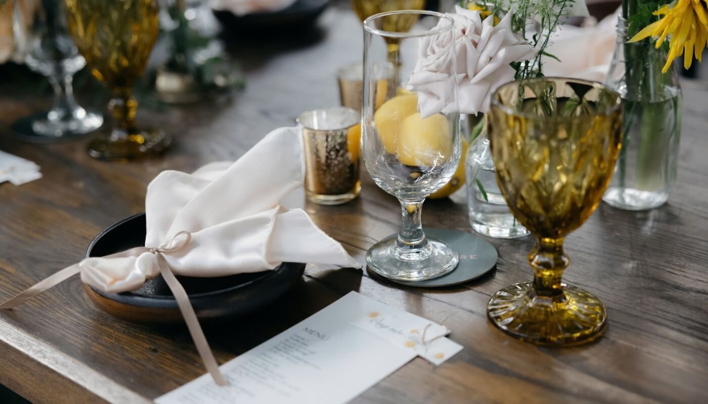 Intimate Wedding: Xu Hướng Tiệc Cưới Thân Mật Dưới 50 Khách 4 intimate-wedding-tiec-cuoi-than-mat-white-wedding