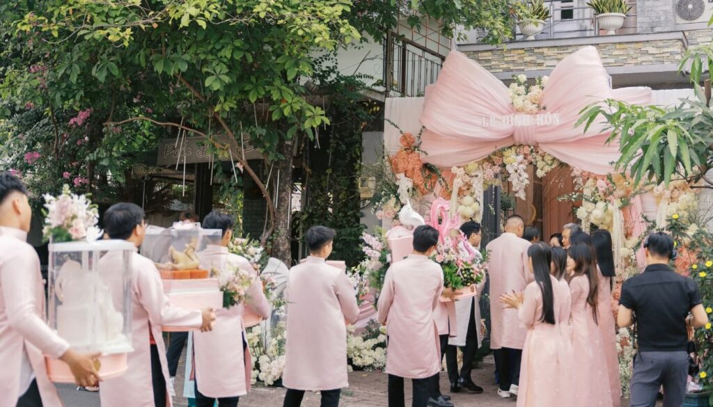 Mẹ Việt Kiều tổ chức đám cưới ở Việt Nam, kinh nghiệm thực tế từ 15 năm đồng hành 2 le an hoi gom nhung gi 3