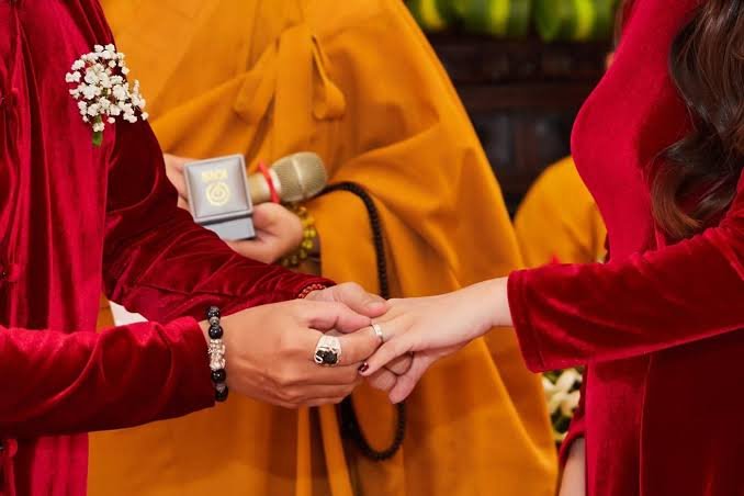 Lễ Lại Mặt & Lễ Hằng Thuận: Những Nghi Lễ Đặc Biệt Trong Đám Cưới Việt 13 le hang thuan white wedding 2