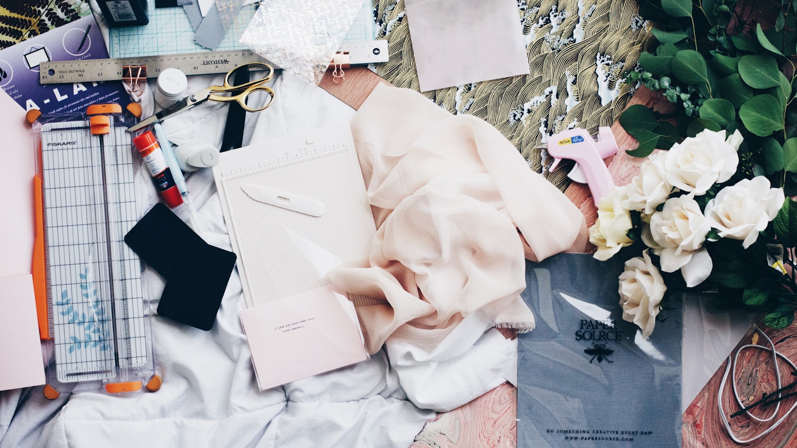 trang-tri-dam-cuoi-tai-nha-dep