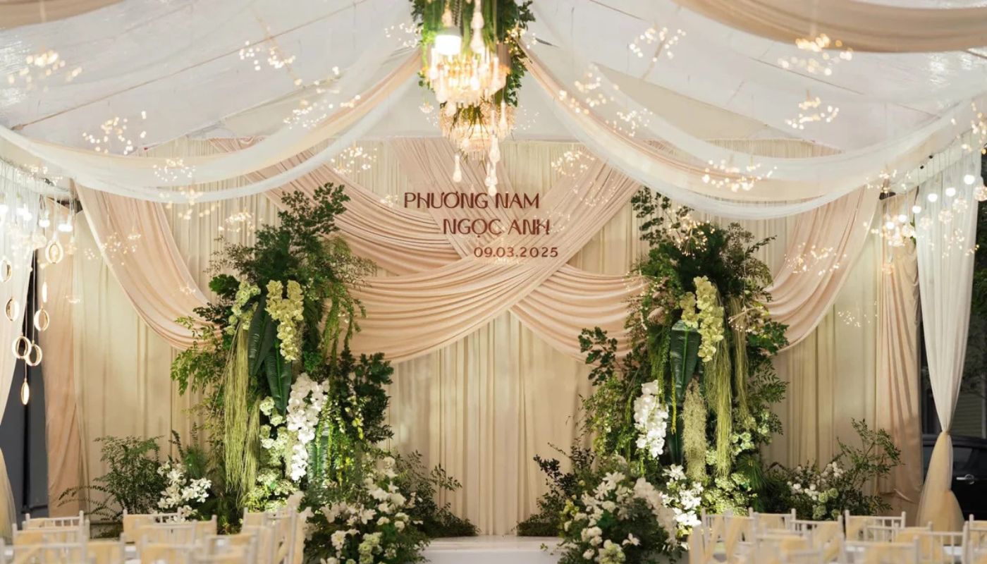 Trang Trí Đám Cưới Tại Nhà: Hướng Dẫn Chi Tiết & Ý Tưởng Tiết Kiệm 4 trang-tri-dam-cuoi-tai-nha-white-wedding