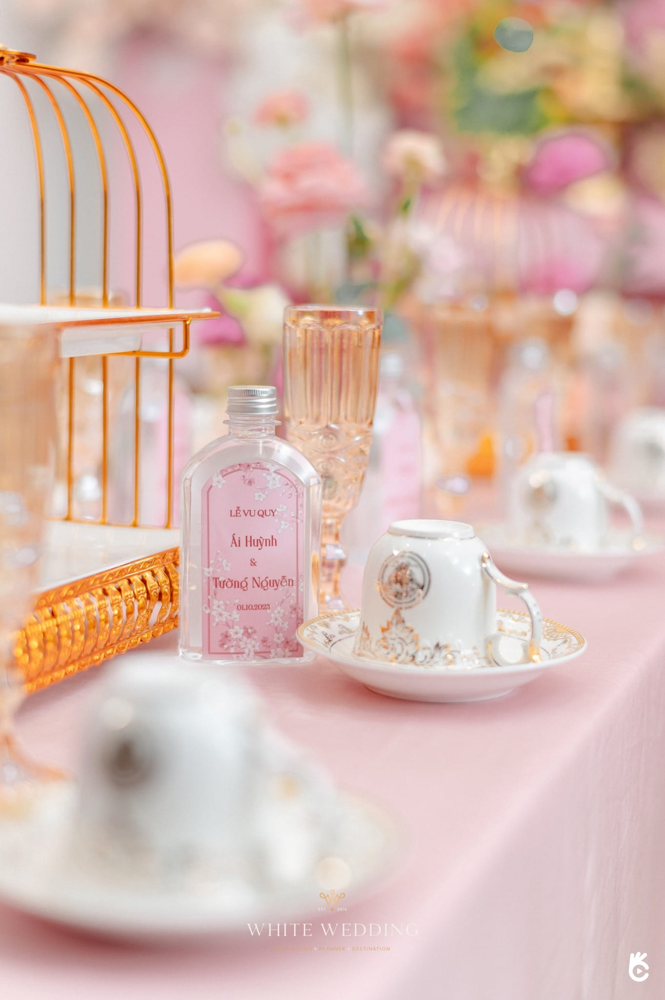 Elegantly Sweet 4 trang tri le gia tien elegantly sweet white wedding 3 1