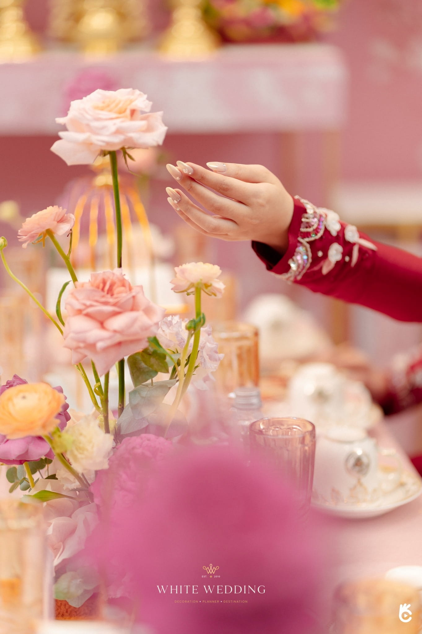 Elegantly Sweet 5 trang tri le gia tien elegantly sweet white wedding 4 1