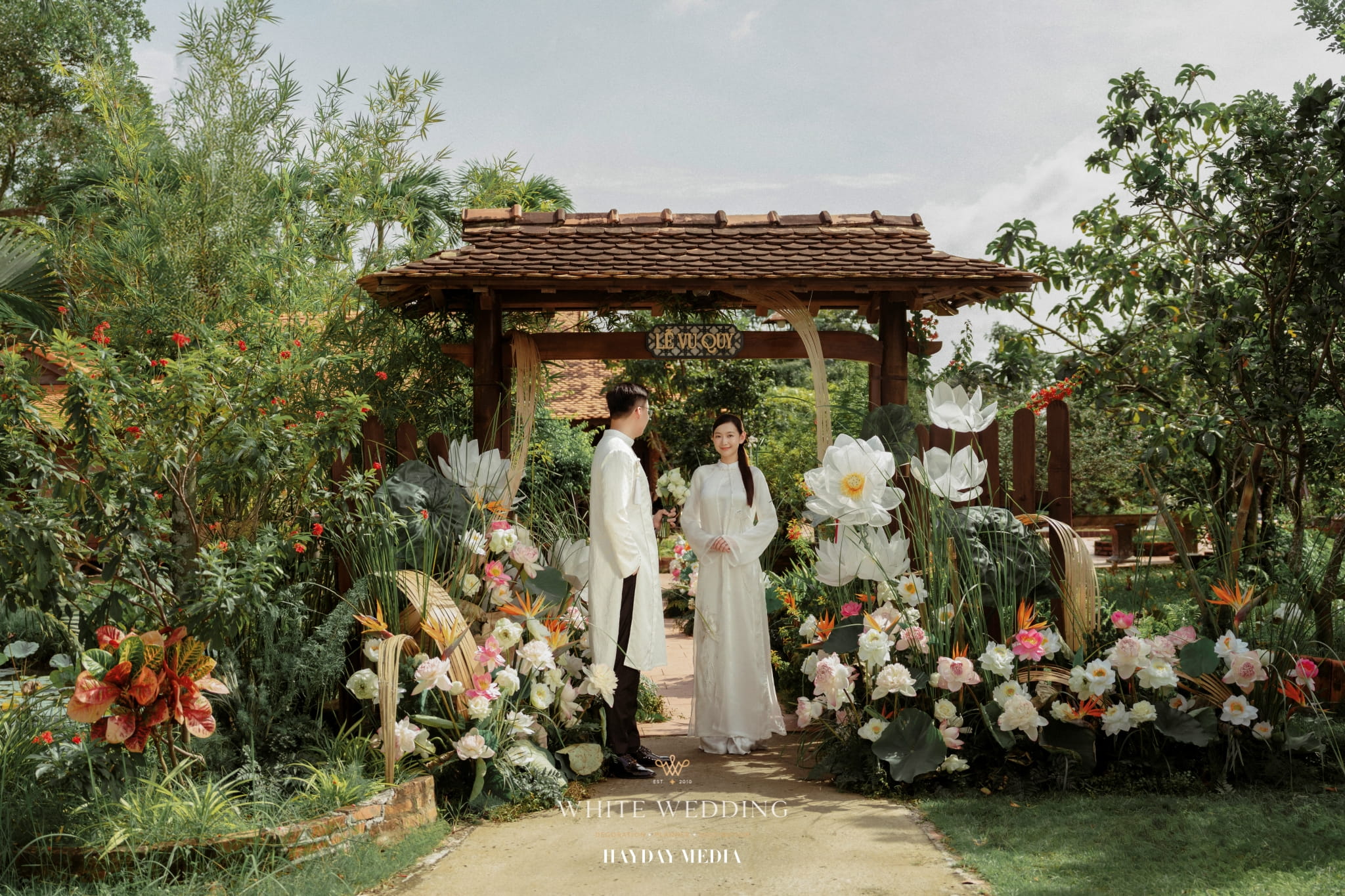 Trang Trí Lễ Gia Tiên 5 trang tri le gia tien lien van nha sac white wedding 1