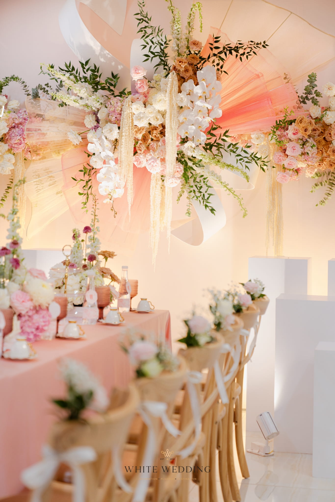 Sunset Peach 9 trang tri le gia tien sunset peach white wedding 43