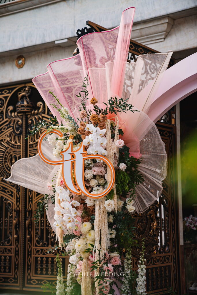 trang tri le gia tien sunset peach white wedding 53