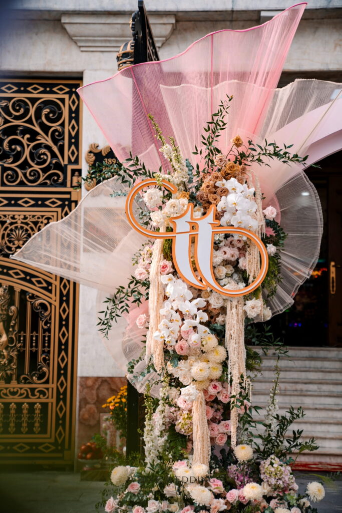 Sunset Peach 23 trang tri le gia tien sunset peach white wedding 57