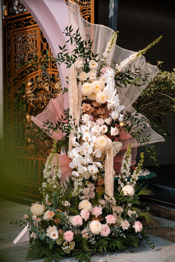 Sunset Peach 24 trang tri le gia tien sunset peach white wedding 59