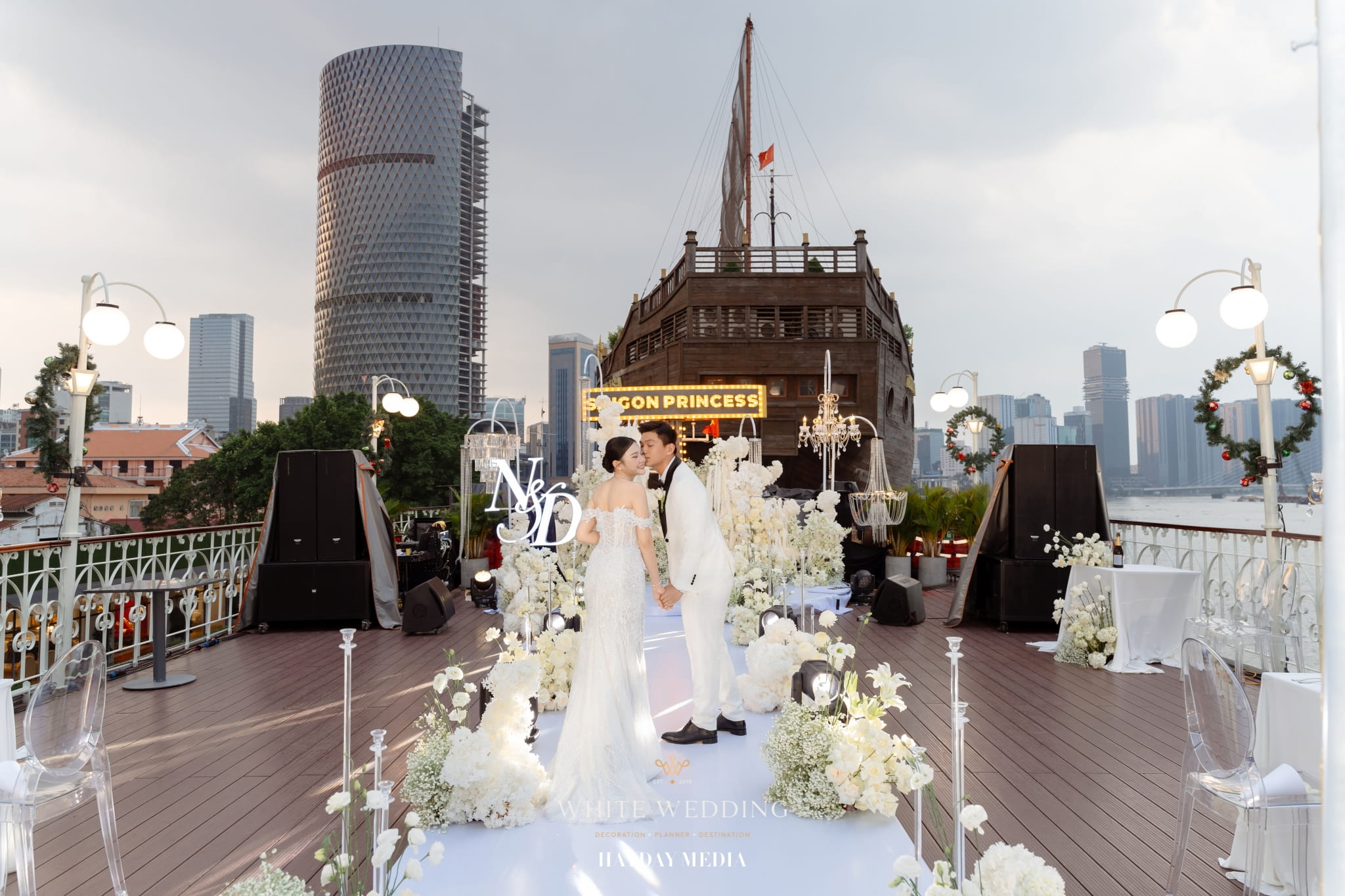 trang tri tiec cuoi dear my princess white wedding 5 3