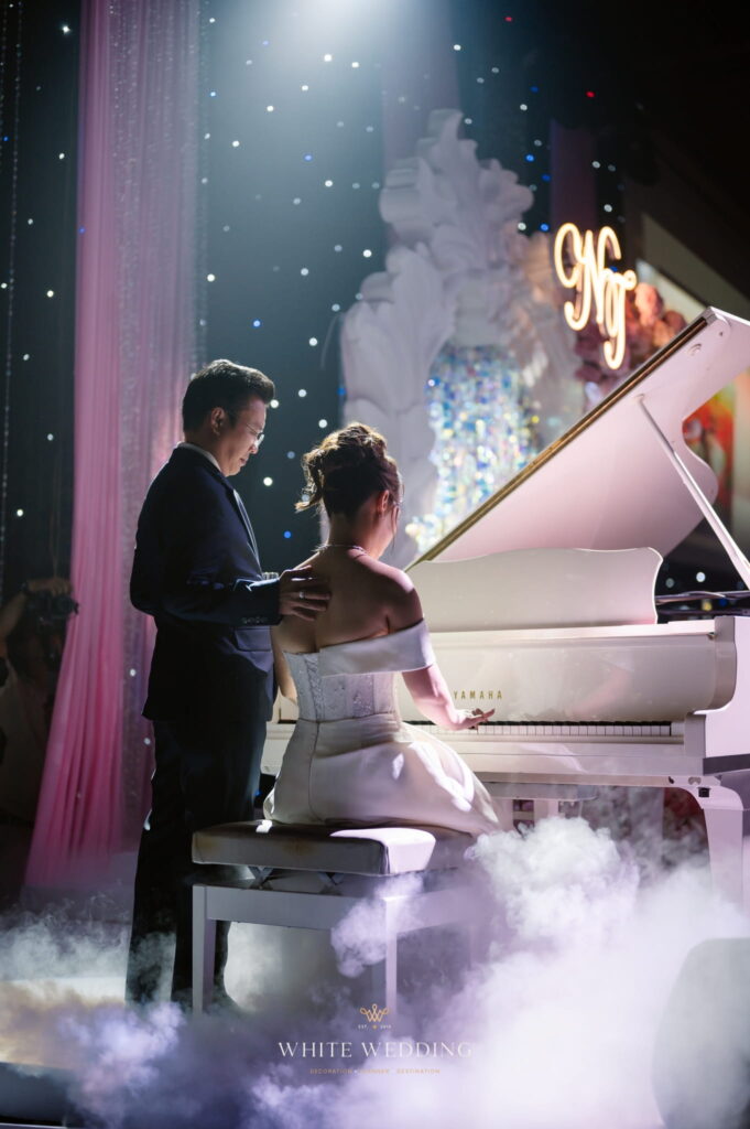 trang tri tiec cuoi floating to the heaven white wedding 103