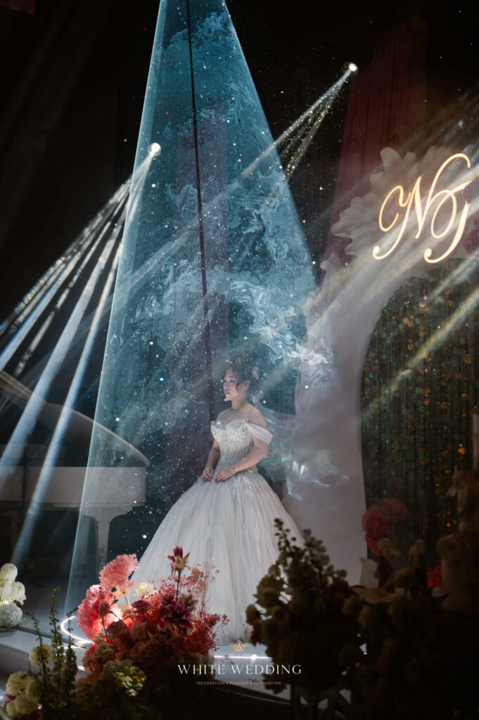 trang tri tiec cuoi floating to the heaven white wedding 115