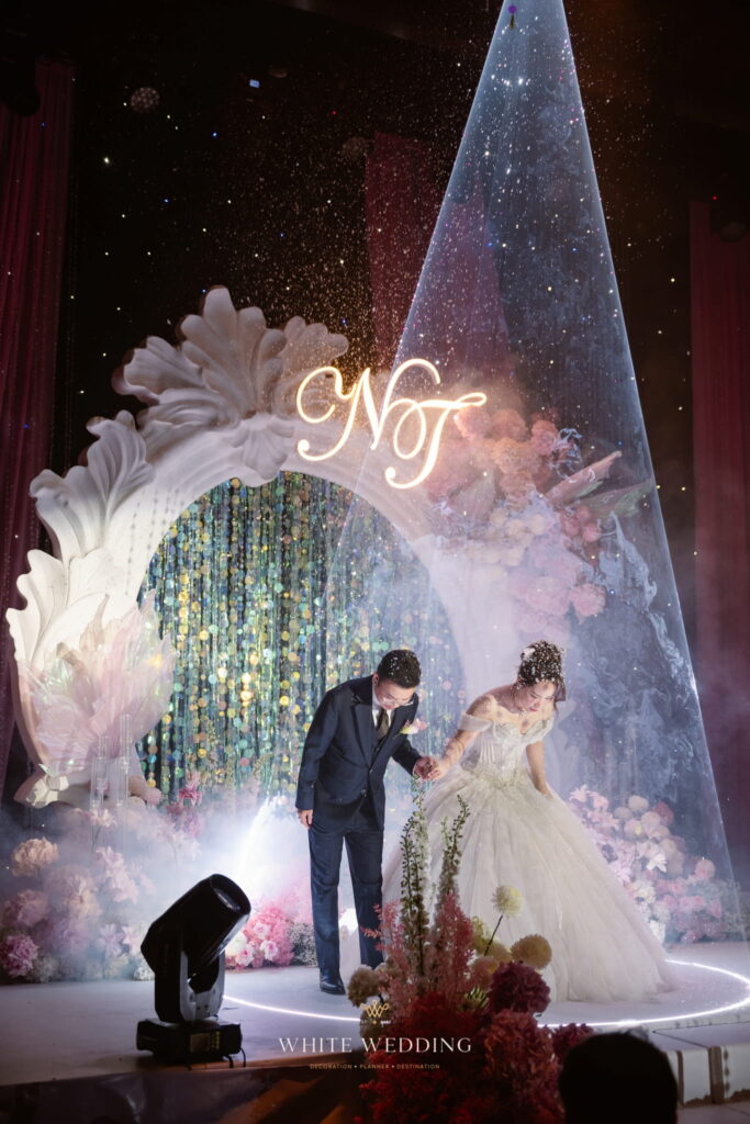 trang tri tiec cuoi floating to the heaven white wedding 116