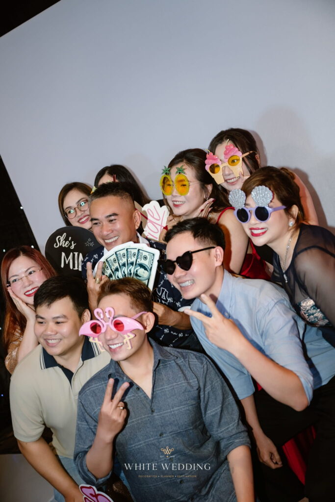 trang tri tiec cuoi floating to the heaven white wedding 122