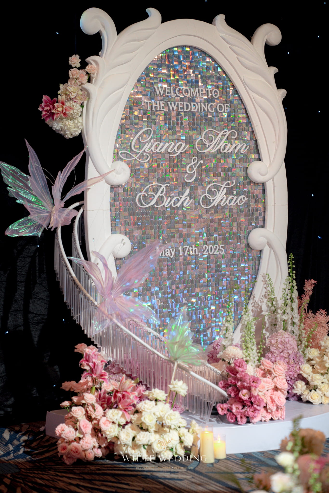 trang tri tiec cuoi floating to the heaven white wedding 22