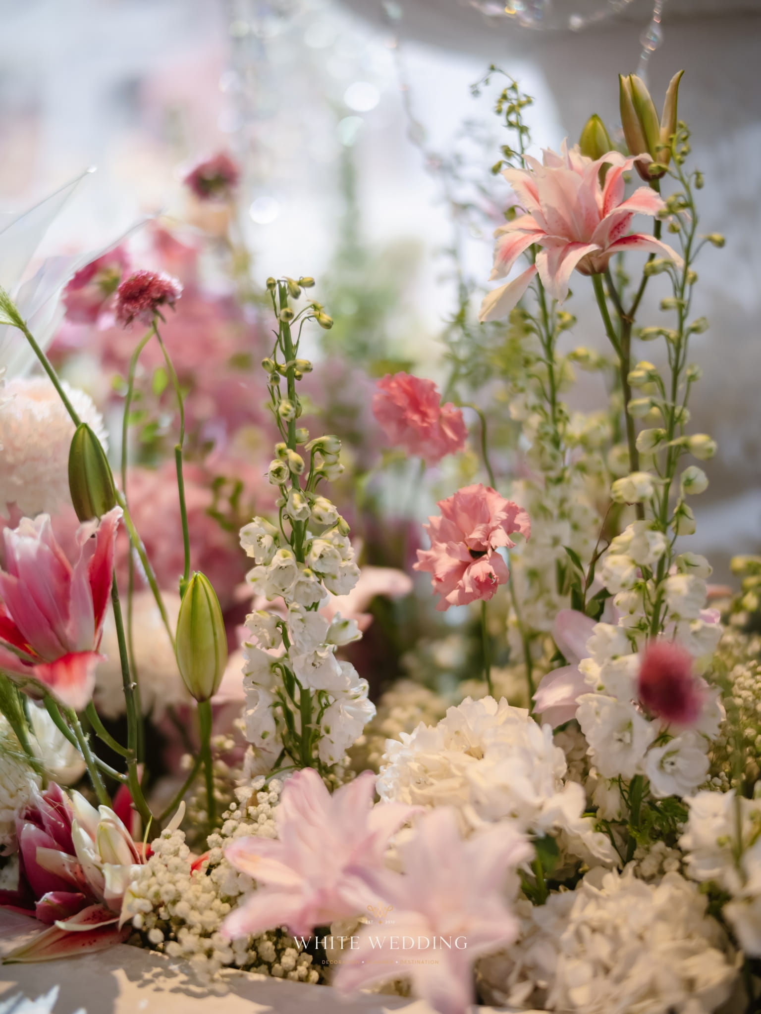 trang tri tiec cuoi floating to the heaven white wedding 78