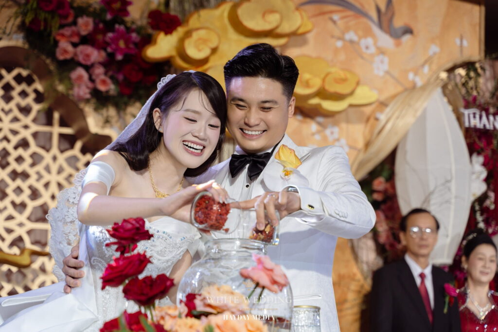 trang tri tiec cuoi ket duyen white wedding 19