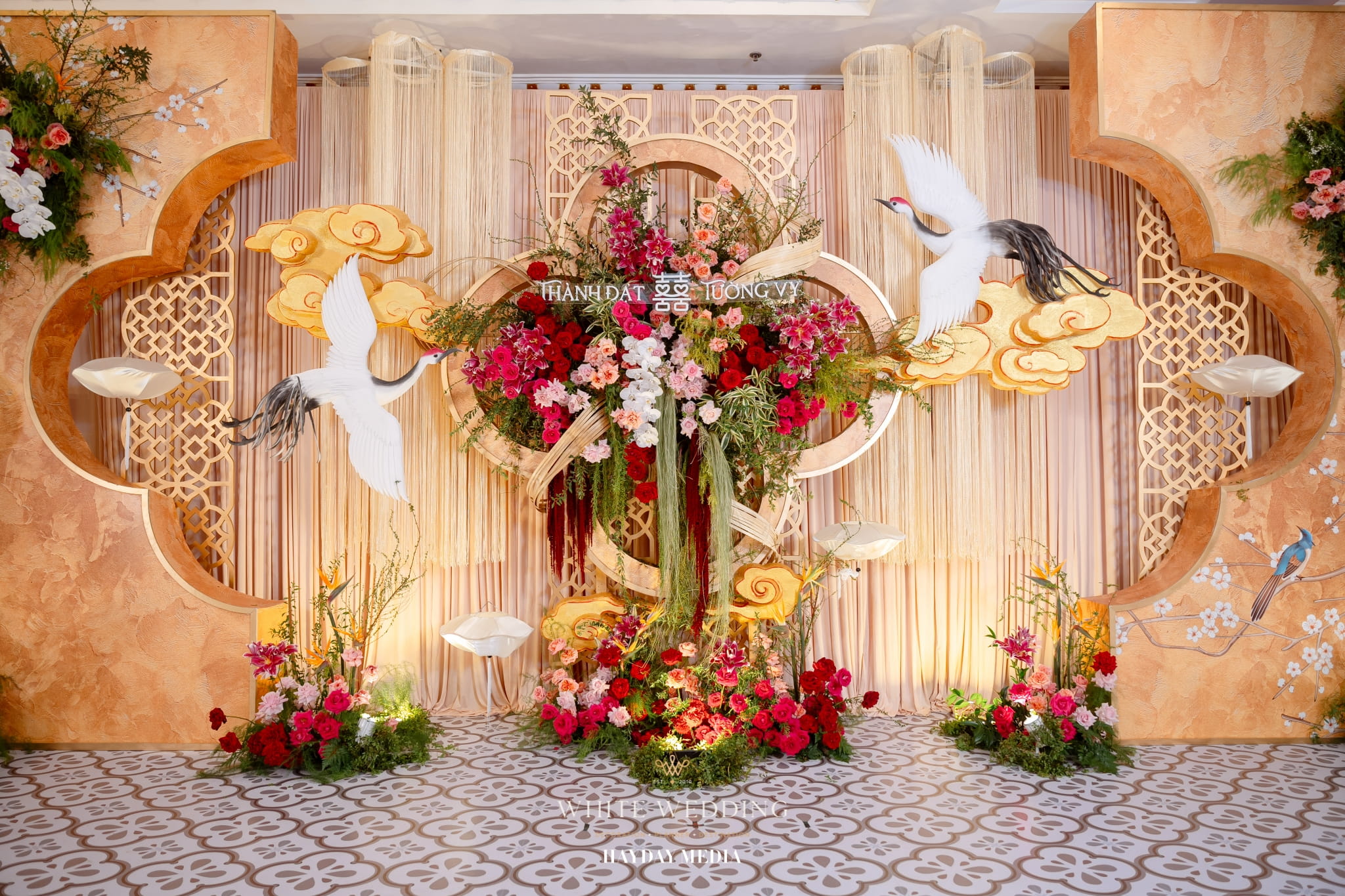 trang tri tiec cuoi ket duyen white wedding 2
