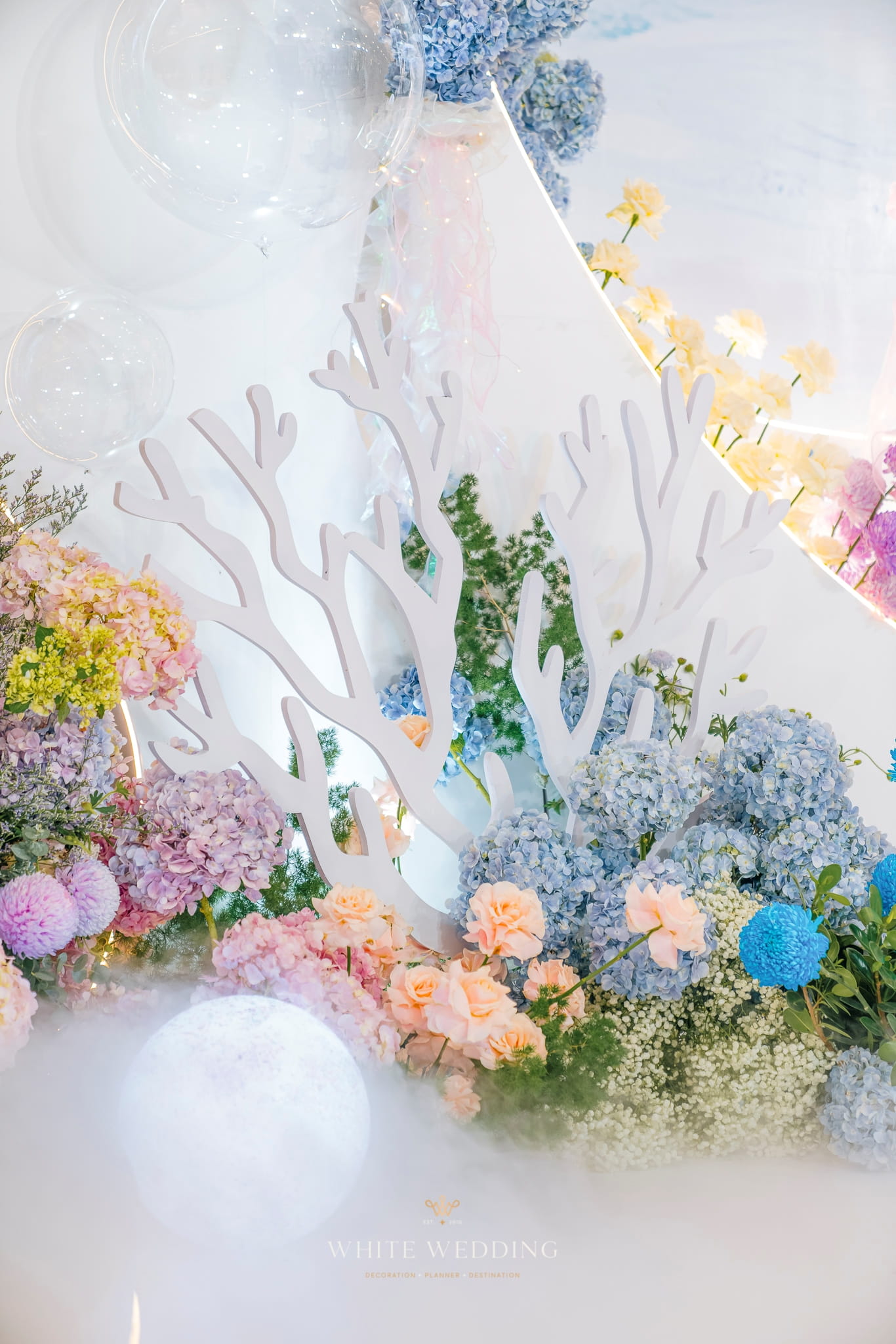 trang tri tiec cuoi little mermaid white wedding 21
