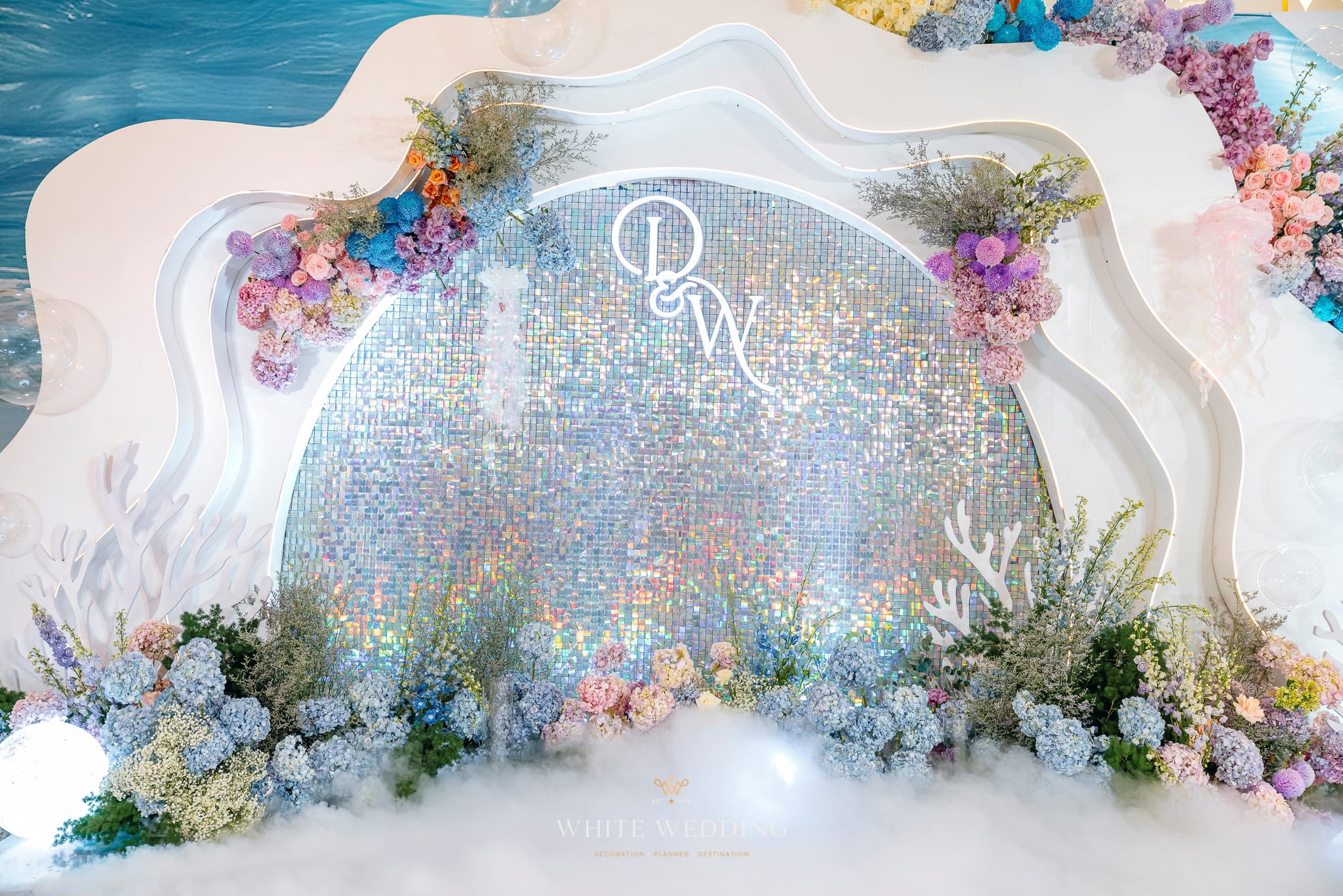 trang tri tiec cuoi little mermaid white wedding 22