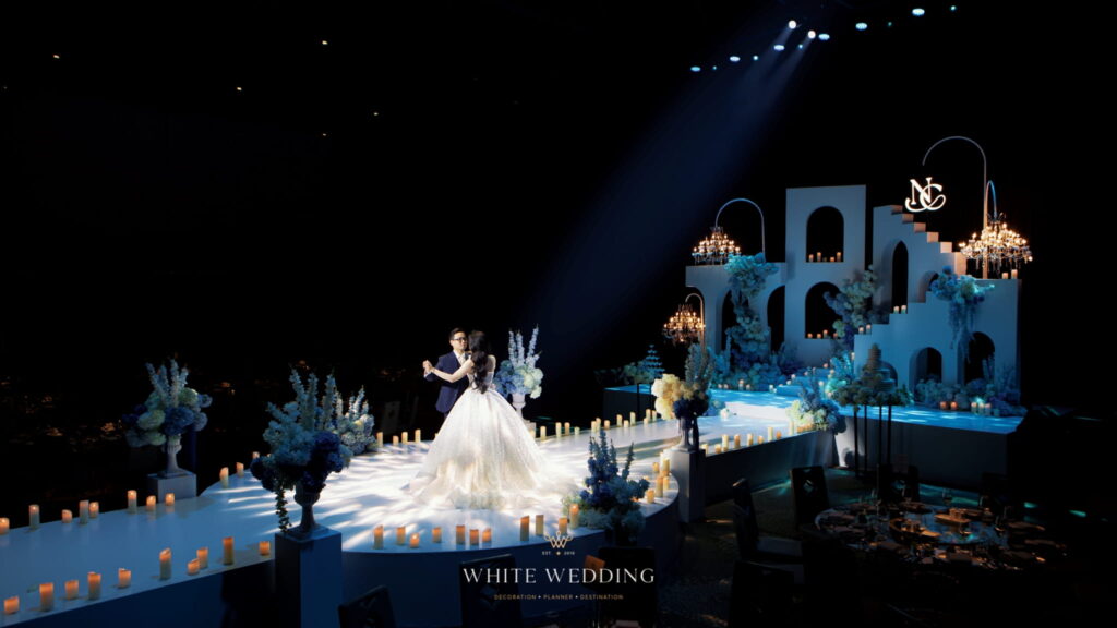trang tri tiec cuoi love you at santorini white wedding 13 1