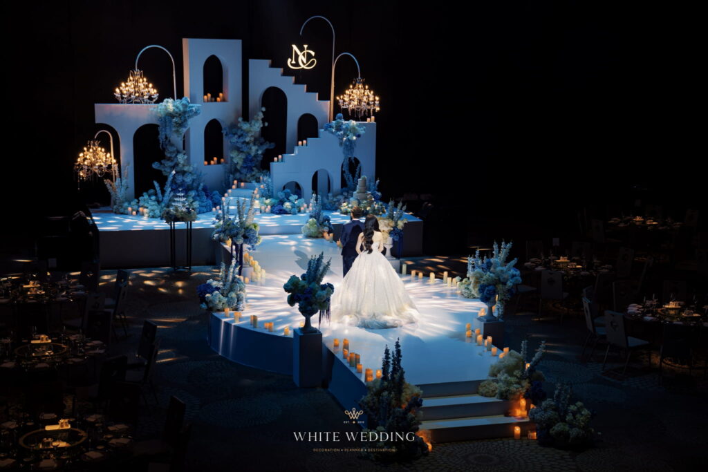 trang tri tiec cuoi love you at santorini white wedding 16