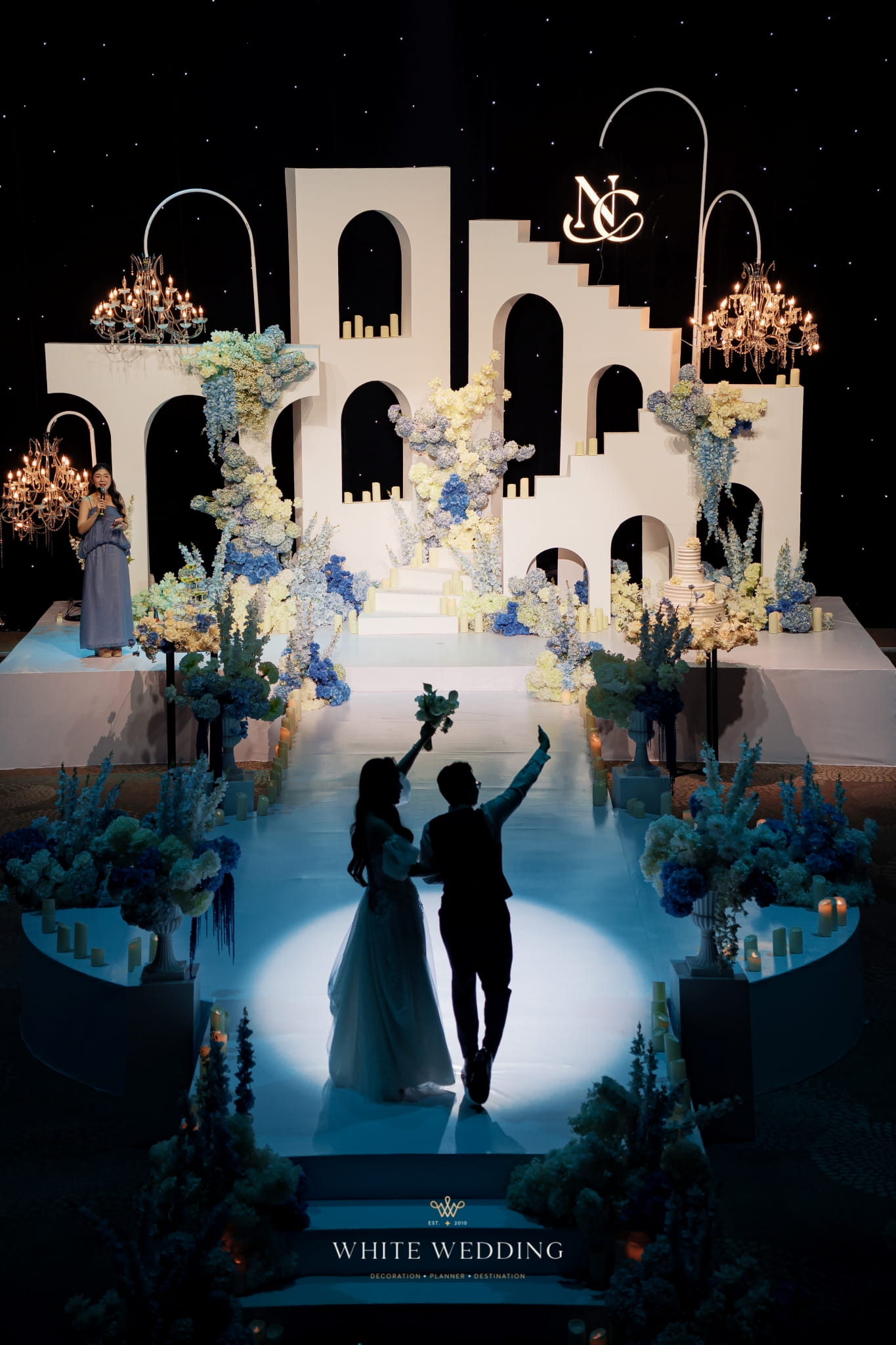 trang tri tiec cuoi love you at santorini white wedding 29