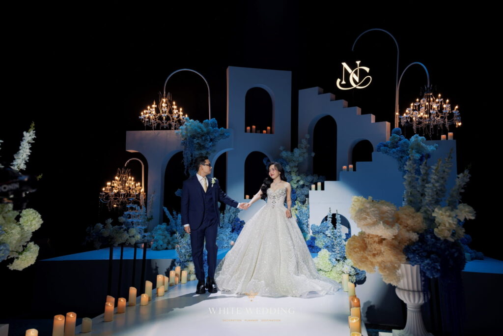 trang tri tiec cuoi love you at santorini white wedding 8 1