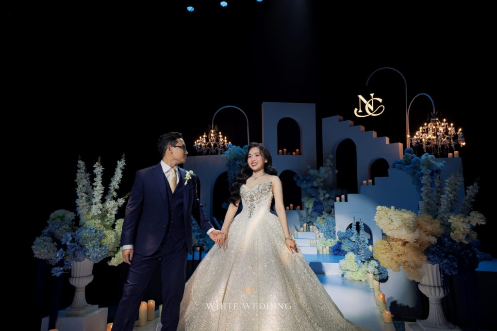 trang tri tiec cuoi love you at santorini white wedding 9 1