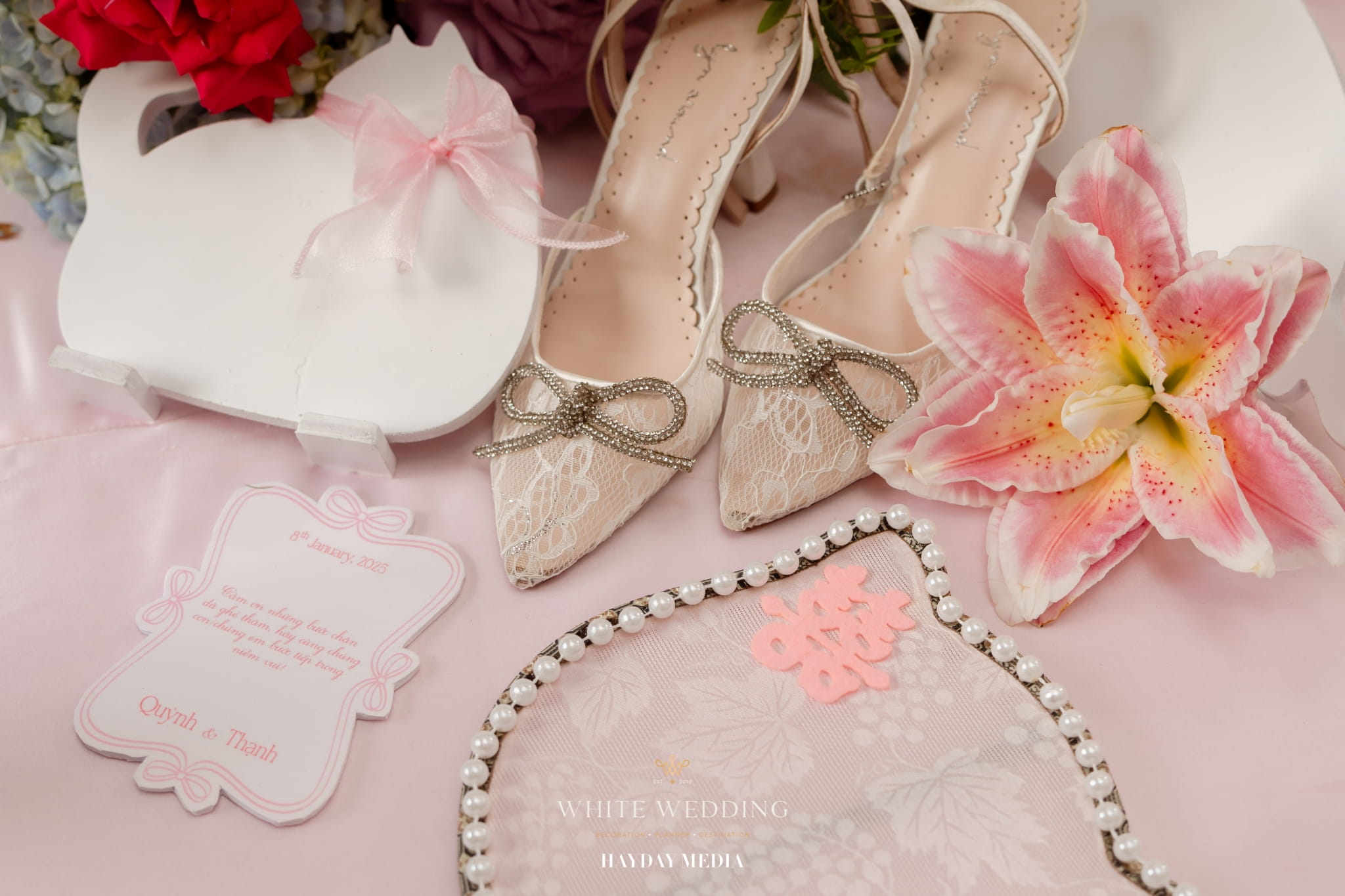 trang tri tiec cuoi no va meo white wedding 1