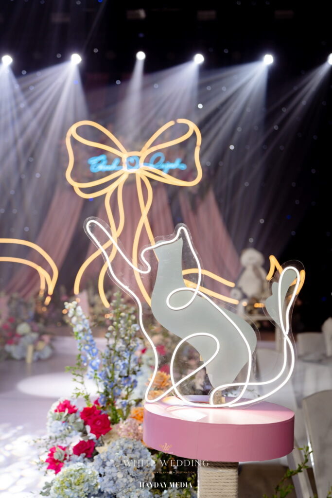 trang tri tiec cuoi no va meo white wedding 22