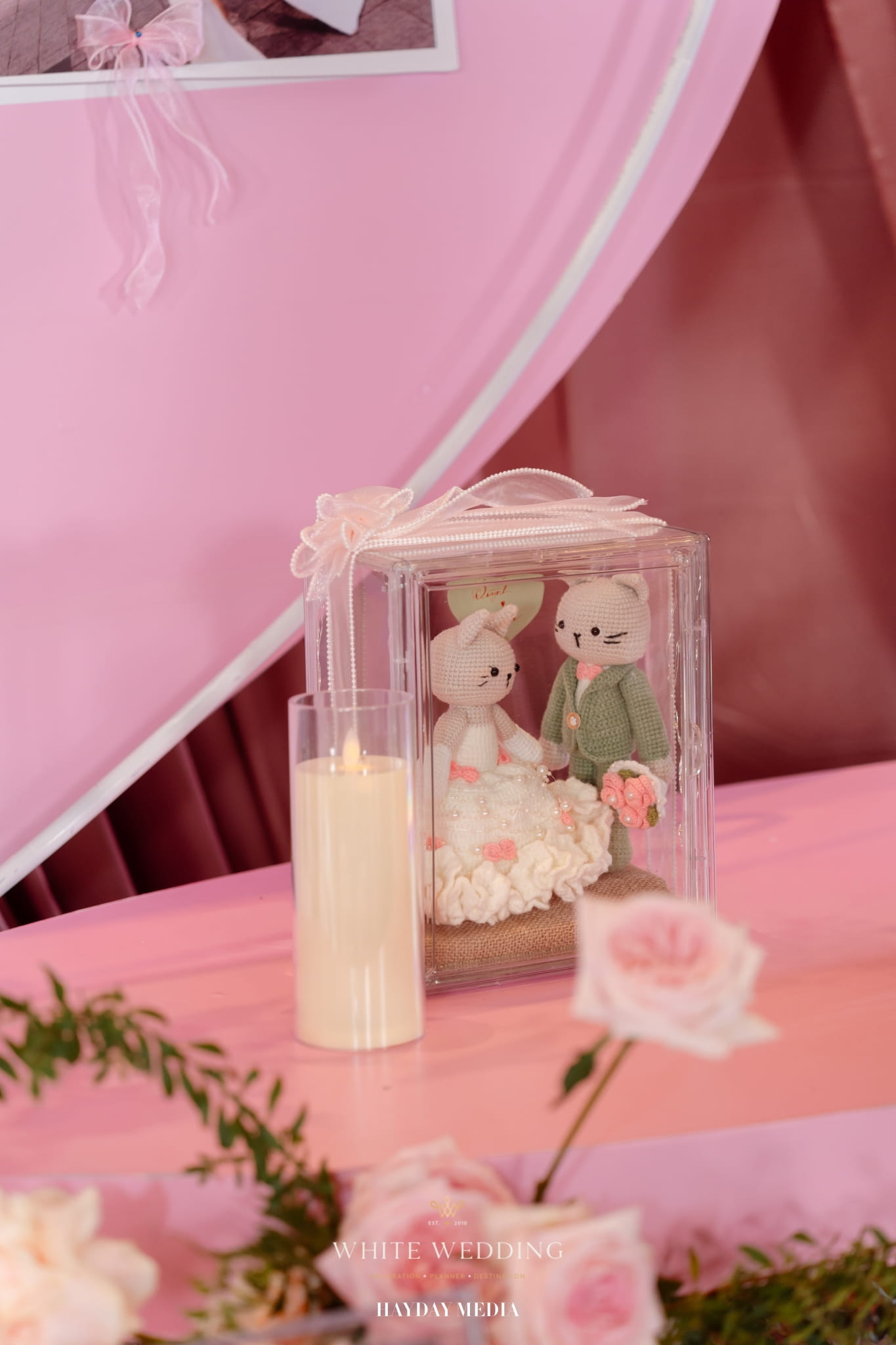 trang tri tiec cuoi no va meo white wedding 25