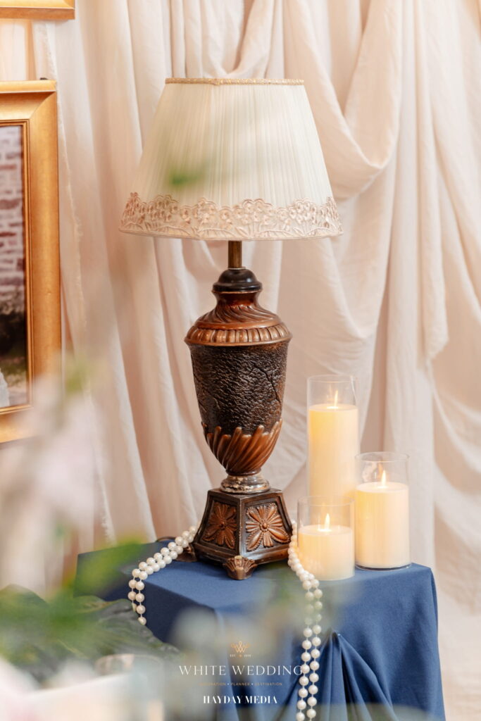 Trang trí lễ gia tiên Indochine: Hoa, vải lụa, đồng hồ cổ 10 trang tri tiec cuoi timeline indochine white wedding 27