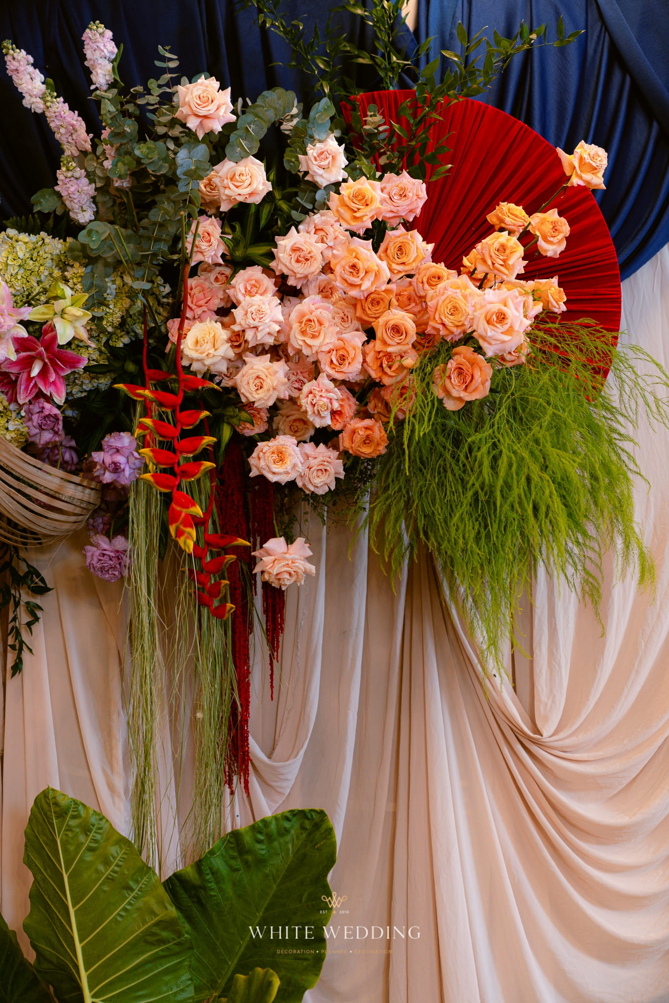 trang tri tiec cuoi timeline indochine white wedding 42