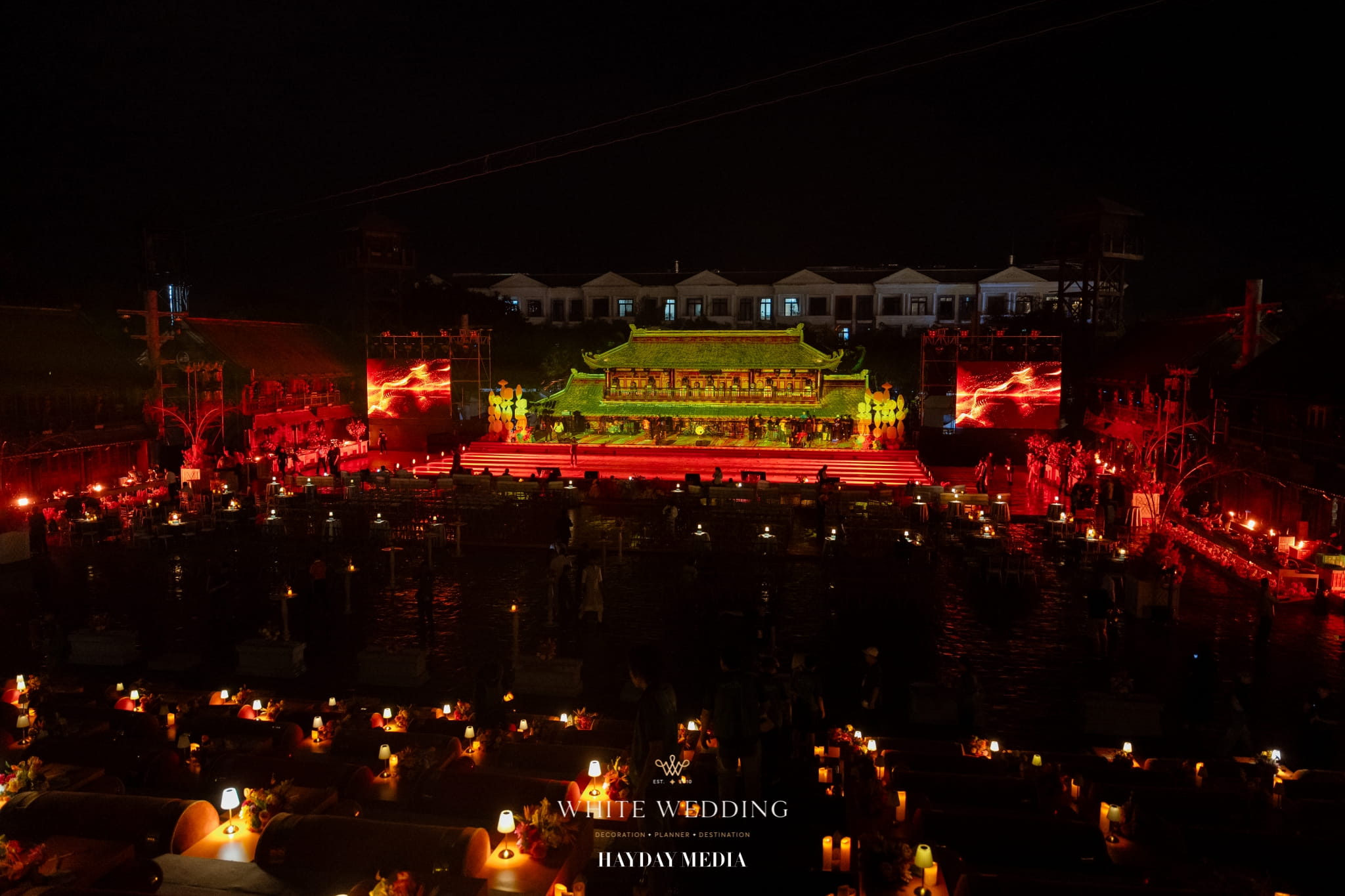 Khi nào cần đơn vị trang trí cưới có xưởng in-house