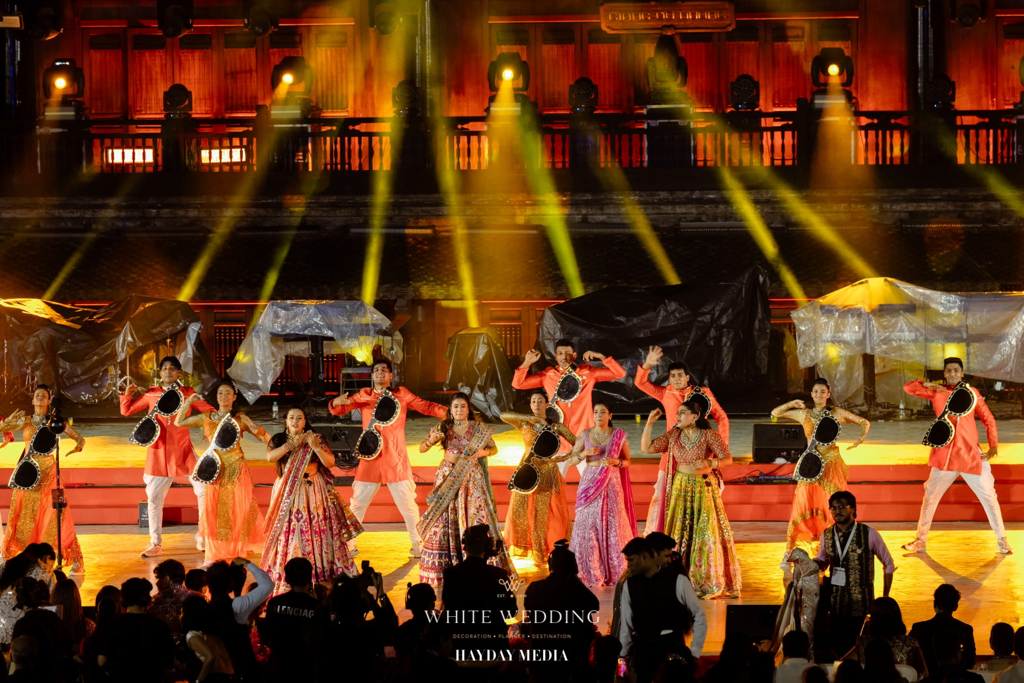 Sangeet là gì? Giải mã đêm tiệc rực rỡ nhất trong đám cưới Ấn Độ