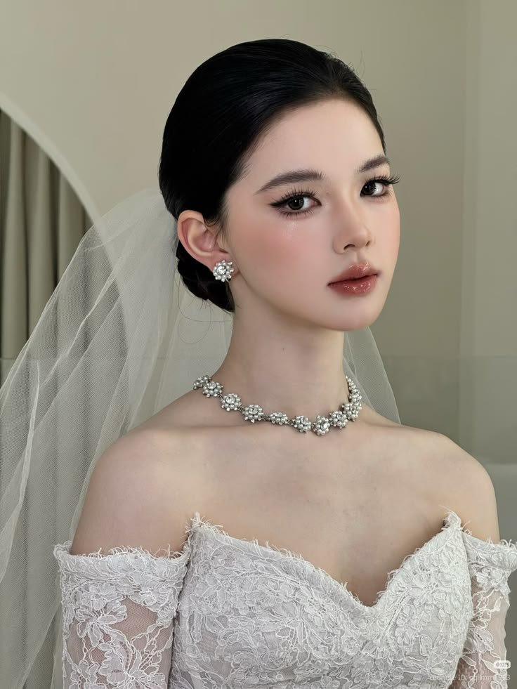 Makeup Cô Dâu 2026: 4 Tone Trang Điểm Đẹp Tự Nhiên Và Sang Trọng Được Yêu Thích Nhất 5 Soft Glam makeup5